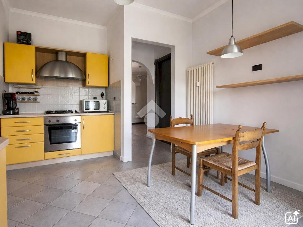 Three-room apartment Via Carlo Alberto, Alessandria - photo 2
