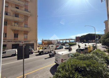 Trilocale Via Voltri, Genova (zona Voltri) - foto 1