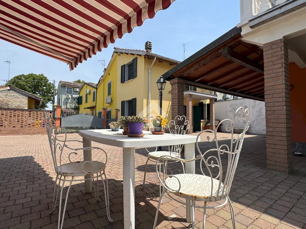 Villa Via Case Vecchie, Parma (zona Ravadese) - foto 1