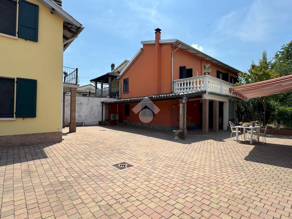 Villa Via Case Vecchie, Parma (zona Ravadese) - foto 2