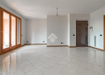 Three-room apartment Piazza Giovanni Falcone e Paolo Borsellino, Paderno Dugnano - photo 2