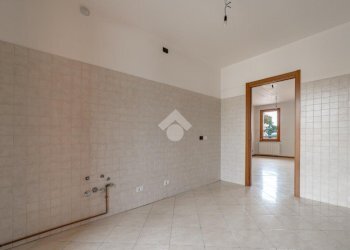 Three-room apartment Piazza Giovanni Falcone e Paolo Borsellino, Paderno Dugnano - photo 12