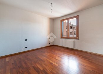 Three-room apartment Piazza Giovanni Falcone e Paolo Borsellino, Paderno Dugnano - photo 15