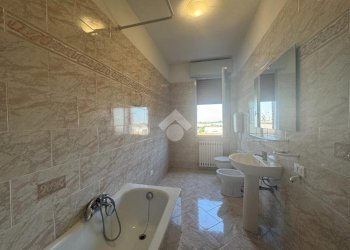 Four-room apartment Viale A. Gramsci, Modena (neighborhood Sacca) - photo 16
