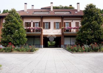 Two-room apartment Via Salvatore Quasimodo, Peschiera Borromeo - photo 16