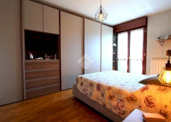 Three-room apartment Via Santa Maria, Bareggio - photo 11