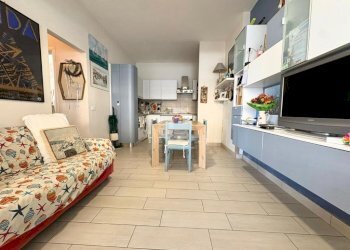 Three-room apartment Viale Giosuè Carducci, Cesenatico - photo 8