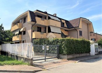 Appartamento Via F. Parri, Solaro - foto 1