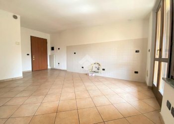 Appartamento Via F. Parri, Solaro - foto 4
