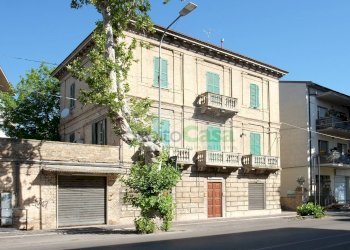 Foto 42 - Quadrilocale Via Amendola
 
33, San Giovanni Teatino - foto 42