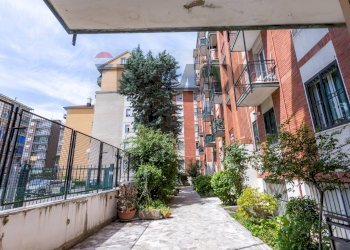 Edificio all\'aperto - Bilocale Via Aldini 16
 
16, Milano - foto 1