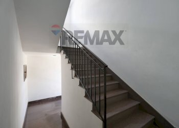 Scale - Three-room apartment Via Giuseppe Garibaldi
 
16, Capurso - photo 4