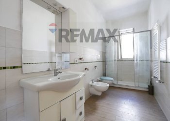 Bagno - Three-room apartment Via Giuseppe Garibaldi
 
16, Capurso - photo 16