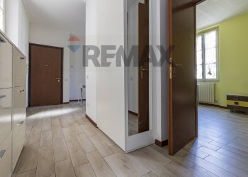Hall / corridoio - Three-room apartment VIA DANDOLO
5, Varese - photo 20