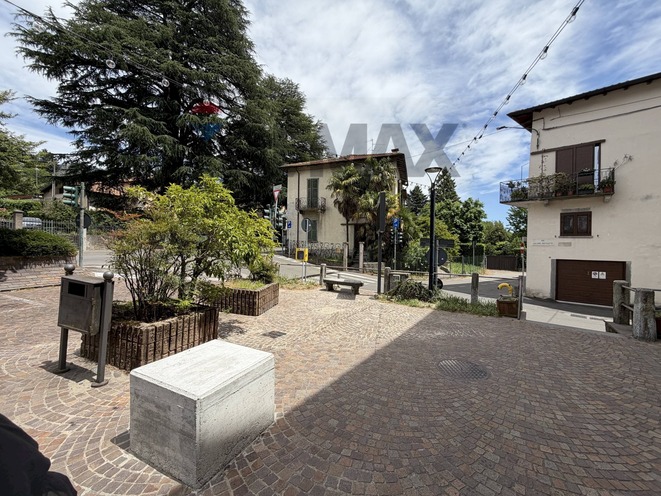 Edificio all\'aperto - Three-room apartment Piazza San Nicone
7, Barasso - photo 3