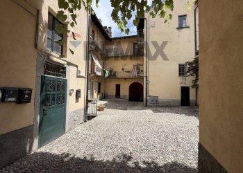 Edificio all\'aperto - Three-room apartment Piazza San Nicone
 
7, Barasso - photo 1