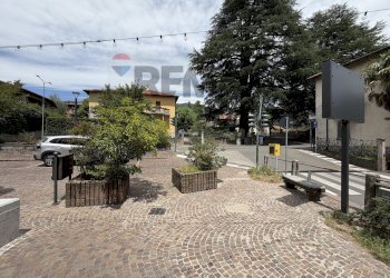 Edificio all\'aperto - Three-room apartment Piazza San Nicone
 
7, Barasso - photo 2