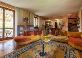 Soggiorno - Semi-detached house via Cavour
 
40, Buguggiate - photo 9