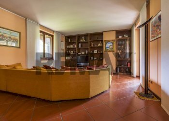 Soggiorno - Semi-detached house via Cavour
 
40, Buguggiate - photo 10
