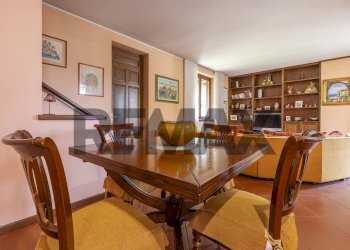 Sala da pranzo - Semi-detached house via Cavour
 
40, Buguggiate - photo 11