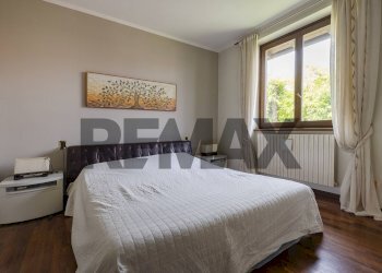 Camera / camera da letto - Semi-detached house via Cavour
 
40, Buguggiate - photo 16