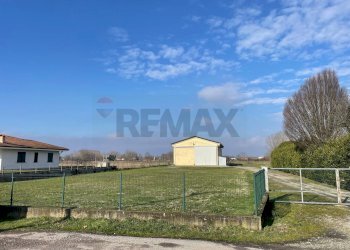 Vista da strada - Terreno edificabile Via Palazzo
snc, Mezzanino - foto 2