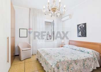 Camera / camera da letto - Two-room apartment Via Mameli
 
198, Rapallo - photo 9