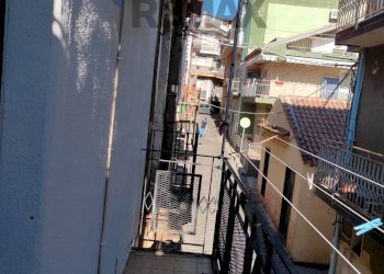 Balcone - Trilocale Via Francesco Francaviglia
 
13-13/A, Motta Sant'Anastasia - foto 3