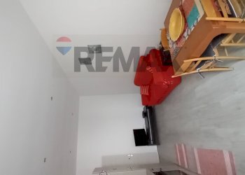 Sala da pranzo - Trilocale Via Francesco Francaviglia
 
13-13/A, Motta Sant'Anastasia - foto 6