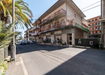 Edificio all\'aperto - Independent house Via Giuseppe Bonaventura
 
22/C, Randazzo - photo 1