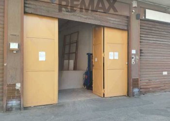 Edificio all\'aperto - Locale Commerciale Via Antonio Locatelli
13, Catania - foto 14