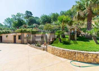 Giardino - Villa Contrada Fratulla
 
snc, Piazza Armerina - photo 26