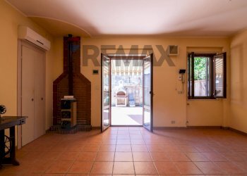 Stanza vuota - Villa Via Fiorita
 
17, Catania - photo 32
