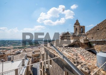 Edificio all\'aperto - Casa indipendente Via San gregorio
 
15, Caltagirone - foto 4