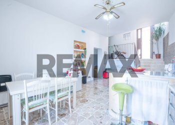 Sala da pranzo - Casa indipendente Via San gregorio
 
15, Caltagirone - foto 11
