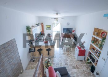 Soggiorno - Casa indipendente Via San gregorio
 
15, Caltagirone - foto 31