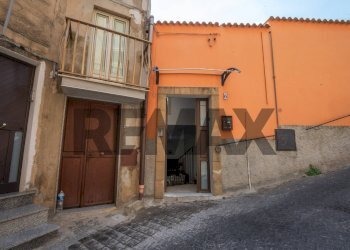 Edificio all\'aperto - Casa indipendente Via San gregorio
 
15, Caltagirone - foto 34