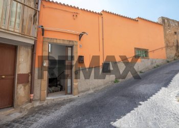 Edificio all\'aperto - Casa indipendente Via San gregorio
 
15, Caltagirone - foto 35