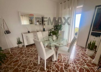 Sala da pranzo - Quadrilocale Via Etna
 
6, Sant'Alfio - foto 11