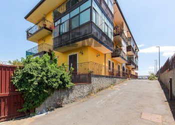 Edificio all\'aperto - Quadrilocale Via Dei Gladioli
 
9, Mascalucia - foto 35