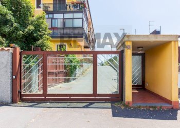 Edificio all\'aperto - Quadrilocale Via Dei Gladioli
 
9, Mascalucia - foto 42