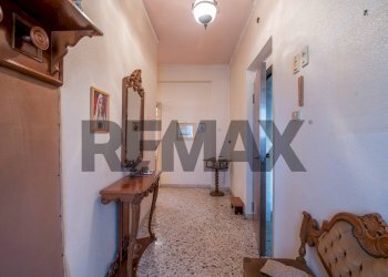 Hall / corridoio - Apartment Via Dante Alighieri
 
12, Caltagirone - photo 42