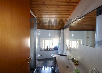 Bagno - Apartment Via Guglielmo Marconi
 
26, Calatabiano - photo 9