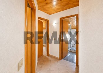Hall / corridoio - Apartment Via Guglielmo Marconi
 
26, Calatabiano - photo 9