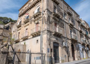 Edificio all\'aperto - Appartamento Via Roma
 
156, Caltagirone - foto 28