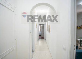 Hall / corridoio - Four-room apartment Vicolo degli agrumai
 
1, Giardini-Naxos - photo 5