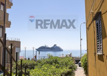 Edificio all\'aperto - Four-room apartment Vicolo degli agrumai
 
1, Giardini-Naxos - photo 16