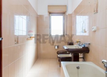 Bagno - Quadrilocale Via Michelangelo Buonarroti
 
13, Aci Catena - foto 11