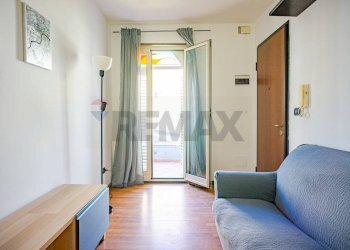 Foto 3 - Bilocale Via Roccaromana
 
39, Catania - foto 3