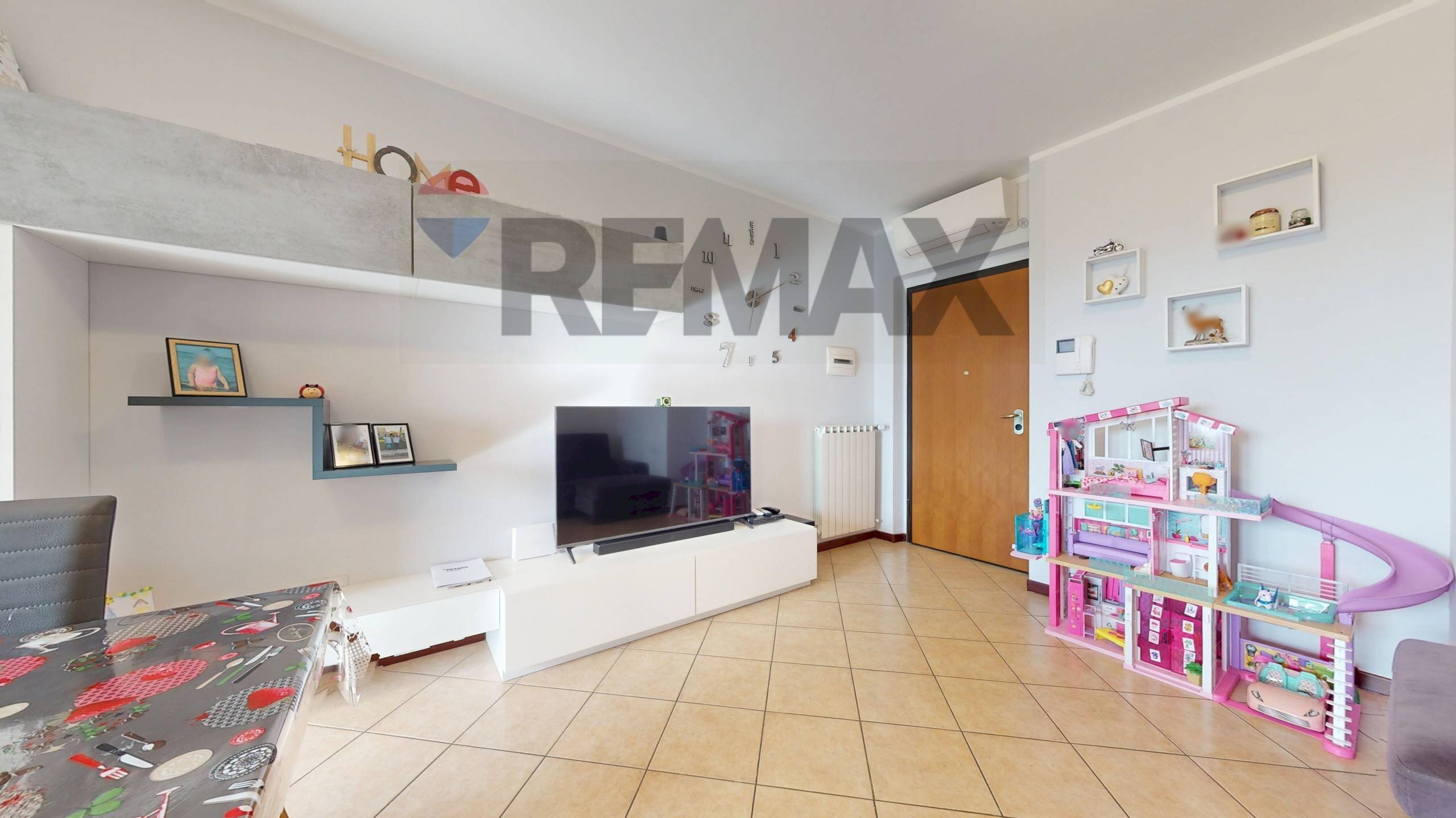 Sala da pranzo - Three-room apartment Via Irlanda
 
20, Bastia Umbra - photo 3
